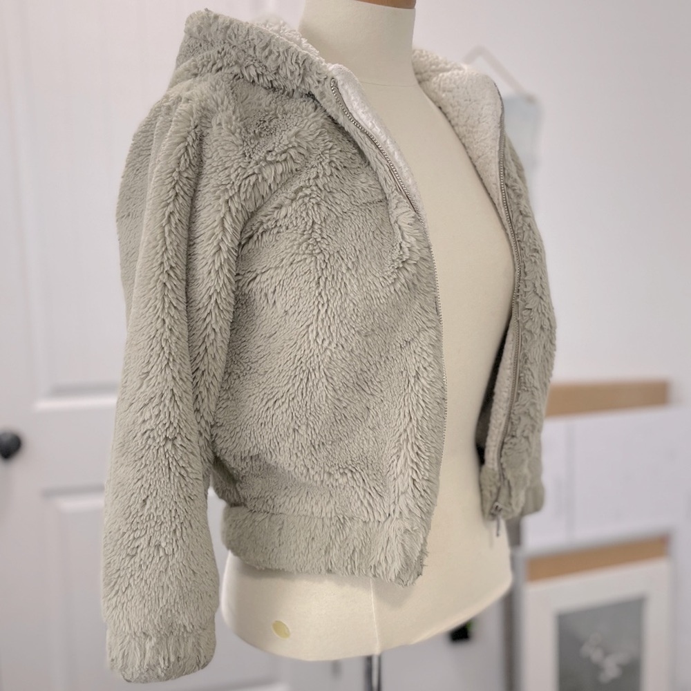 Forever 21 Girls | Medium Crop - Full Zip Fur Hoodie | - Picture 2 of 5